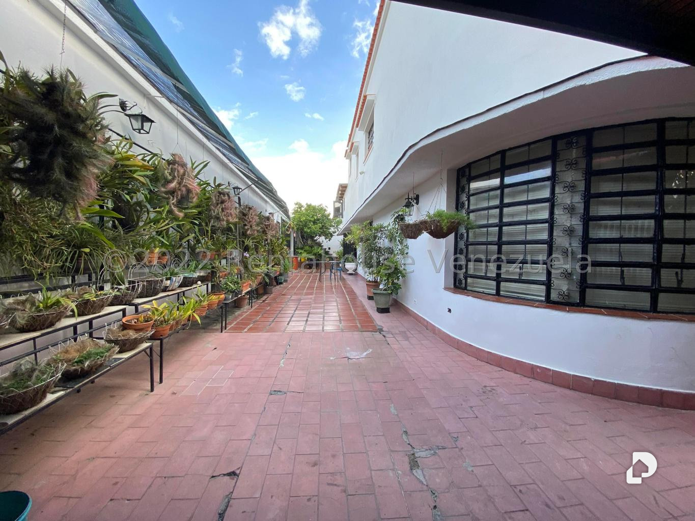 Casa en Santa Cecilia, Caracas – 28