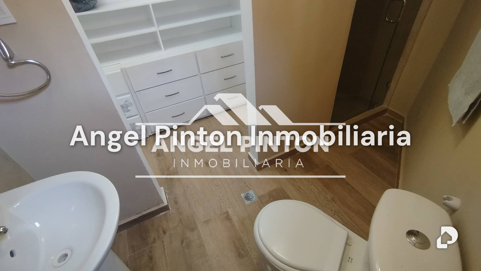Apartamento en Avenida El Milagro, Maracaibo – 15