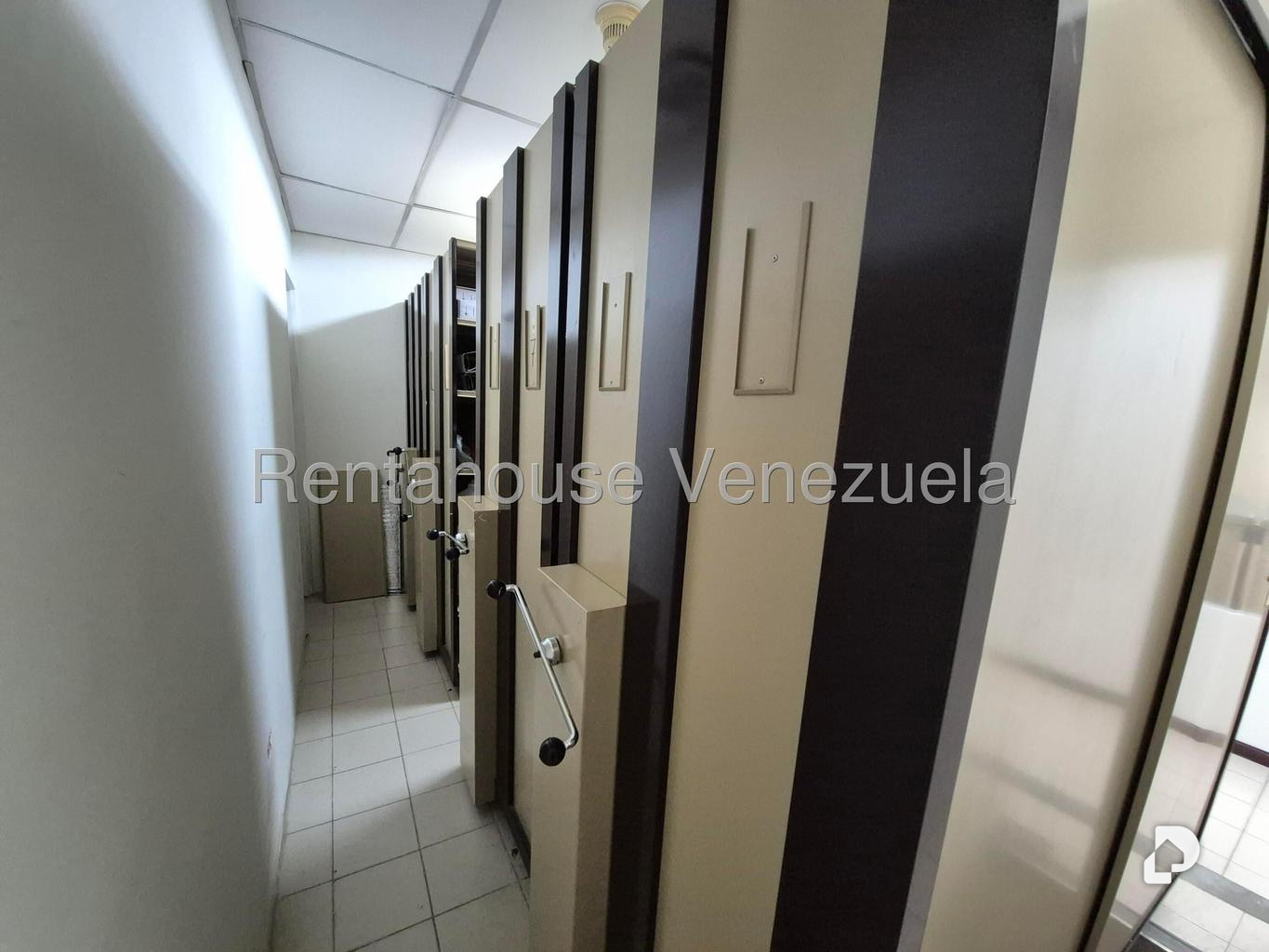 Oficina en Prados del Este, Caracas – 17