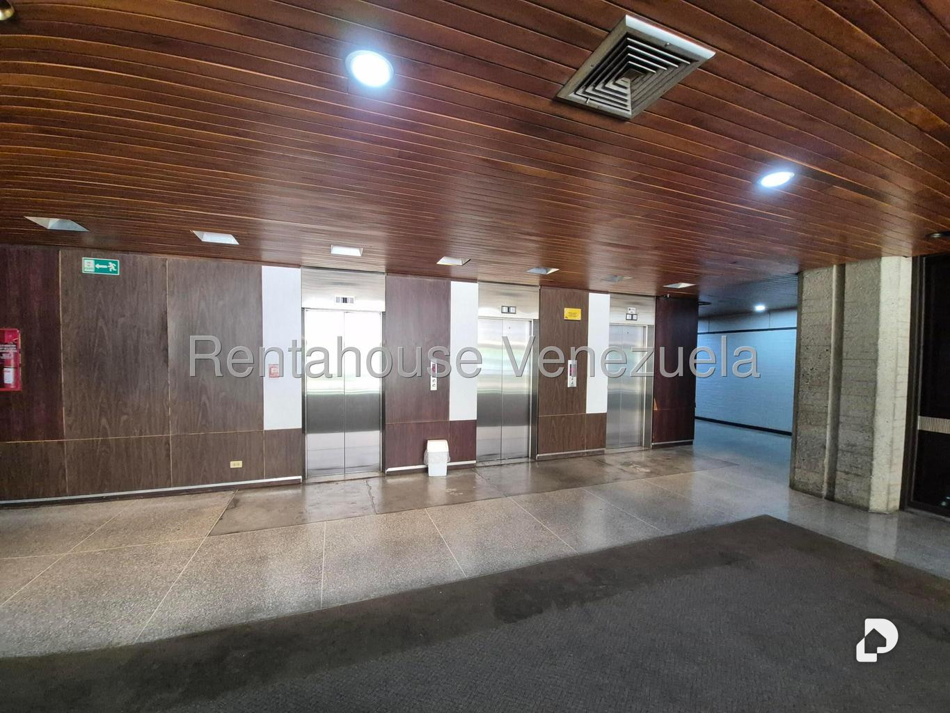 Oficina en Prados del Este, Caracas – 26