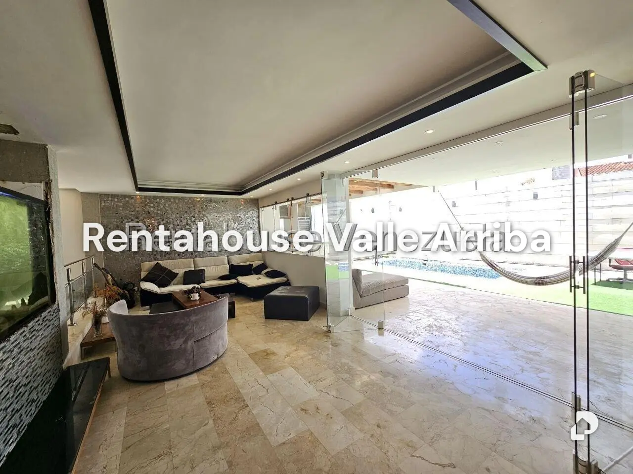 Casa en Lomas de La Lagunita, Caracas – 12