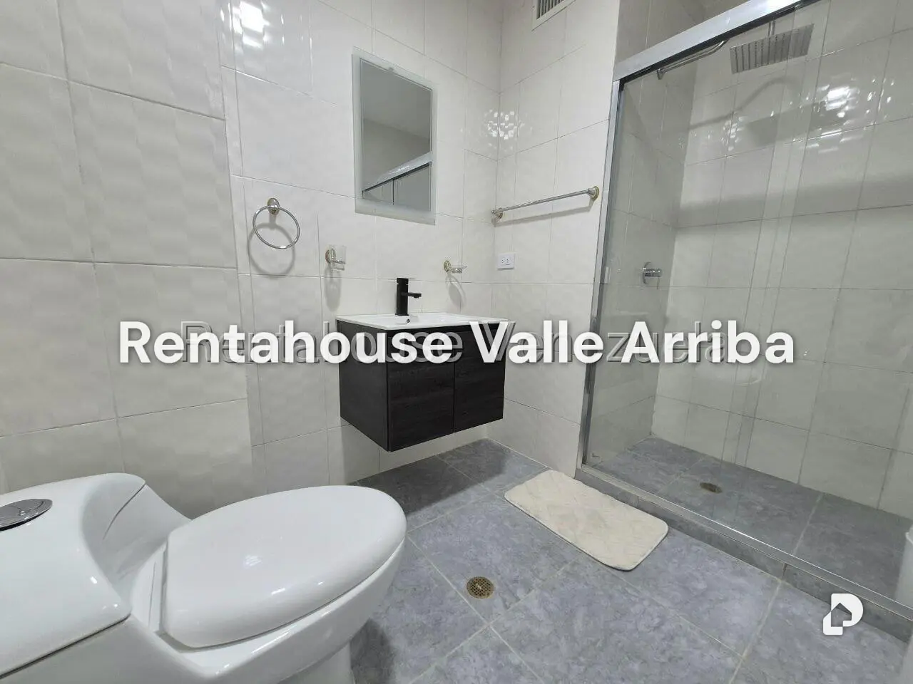 Apartamento en Los Palos Grandes, Caracas – 19