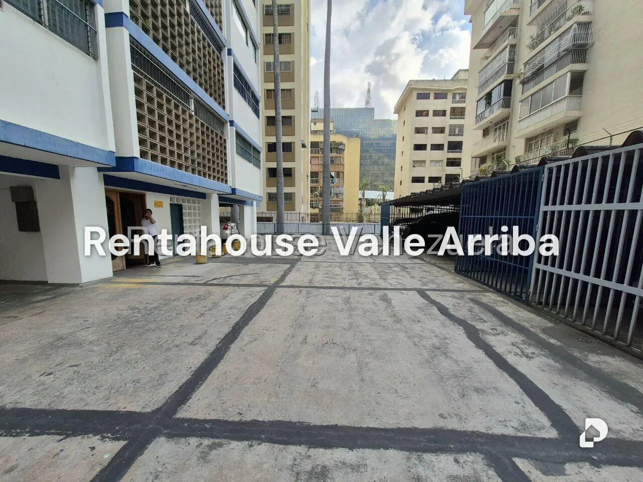 Apartamento en Los Palos Grandes, Caracas – 29