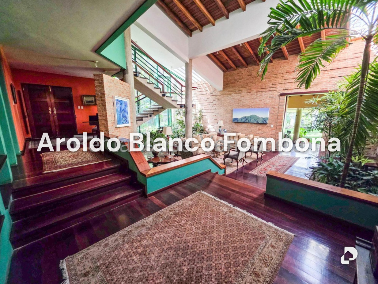 Casa en Cerro Verde, Caracas – 4