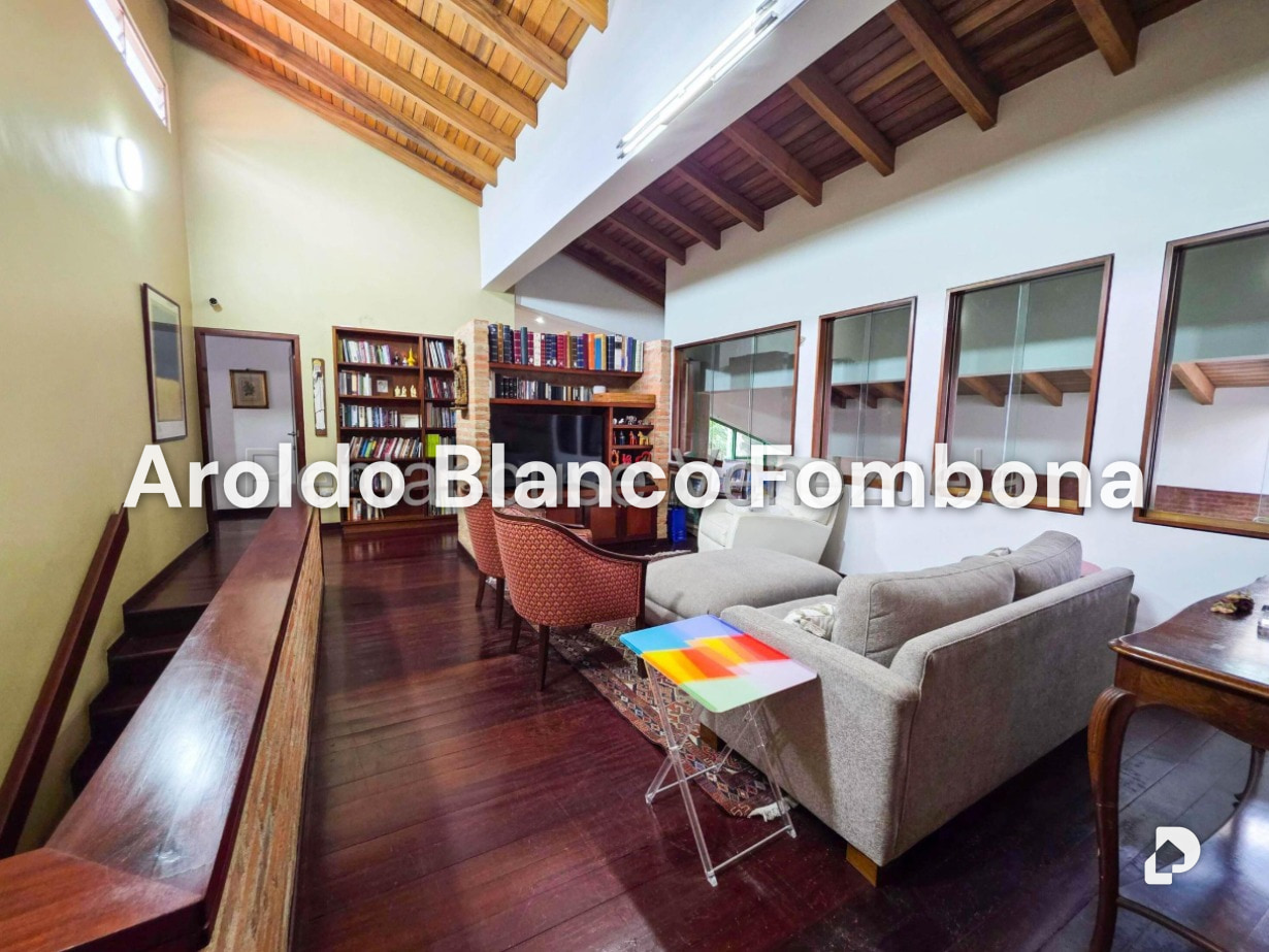 Casa en Cerro Verde, Caracas – 19