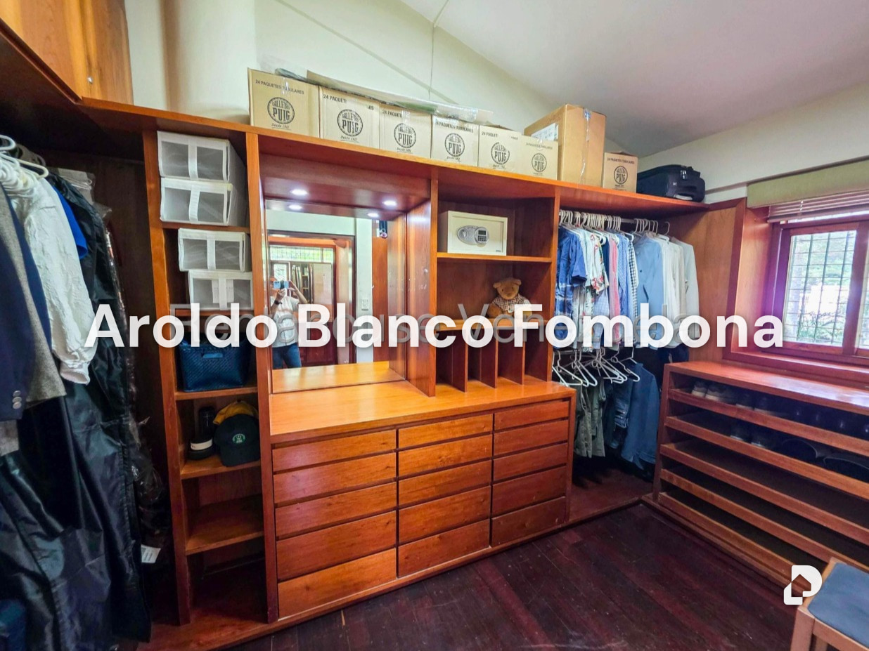 Casa en Cerro Verde, Caracas – 22