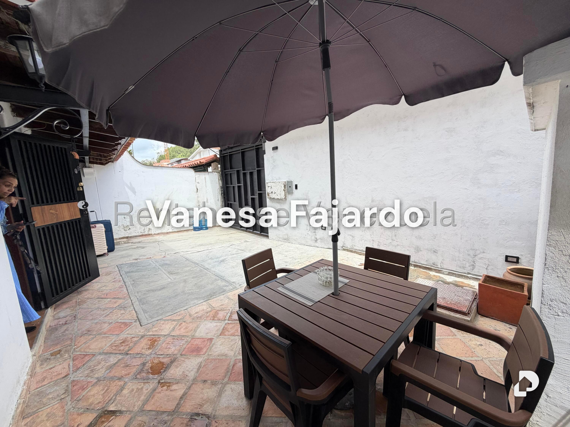 House in Alto Prado, Caracas – 19