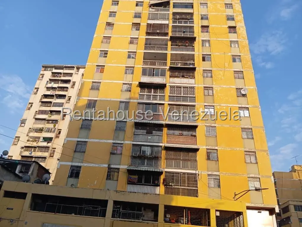 Apartment in Parroquia Santa Rosalía, Caracas - 1