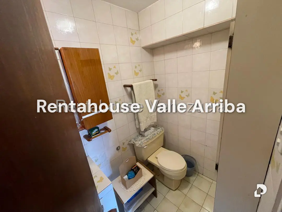 Apartamento en Parroquia Santa Rosalía, Caracas – 11