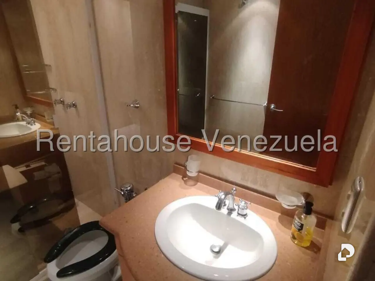 Office in Las Mercedes, Caracas – 12