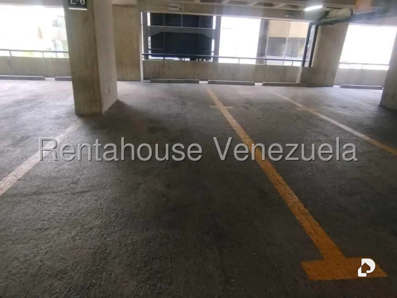 Office in Las Mercedes, Caracas – 13