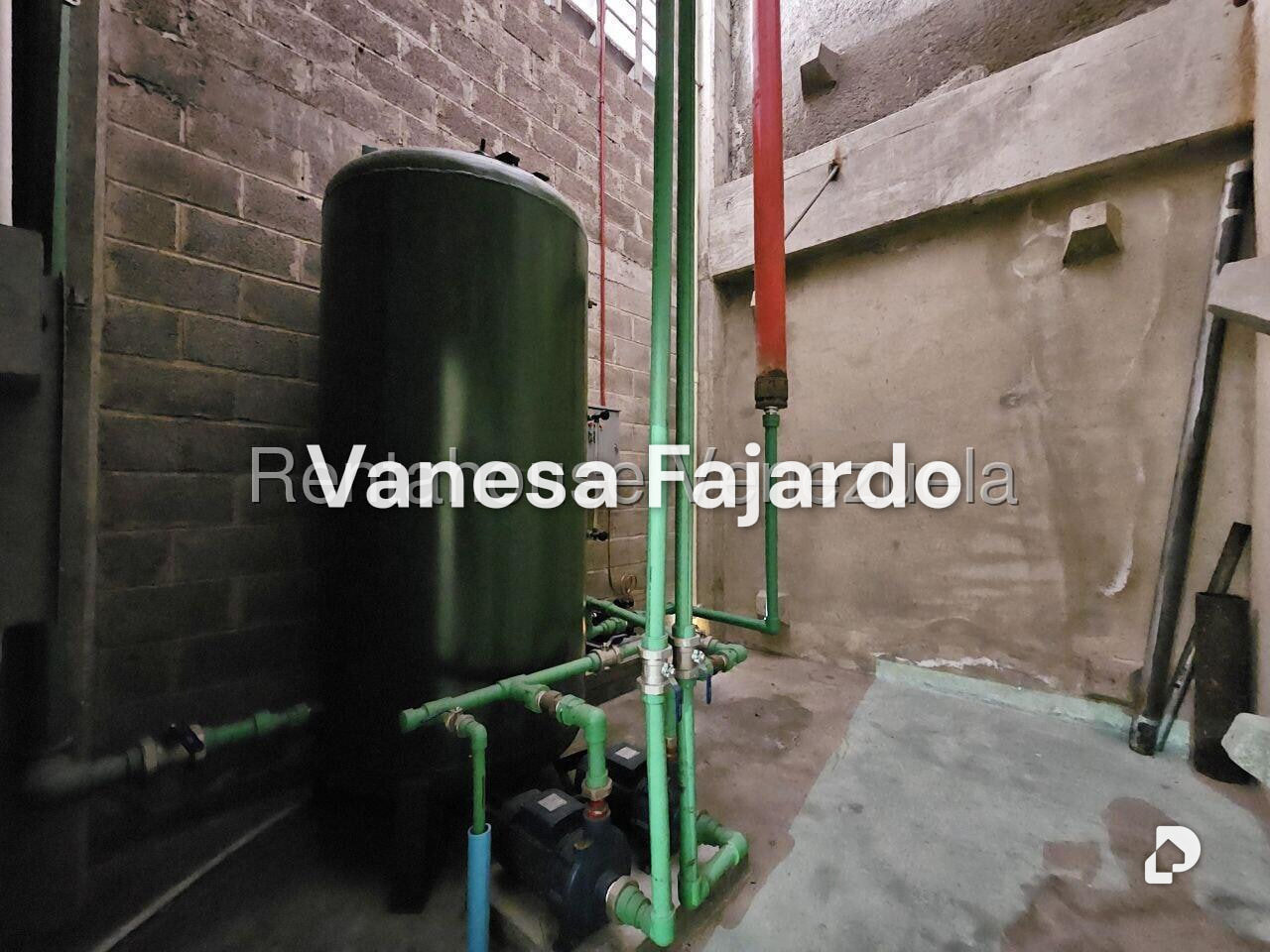 Edificio en Los Ruices, Caracas – 25