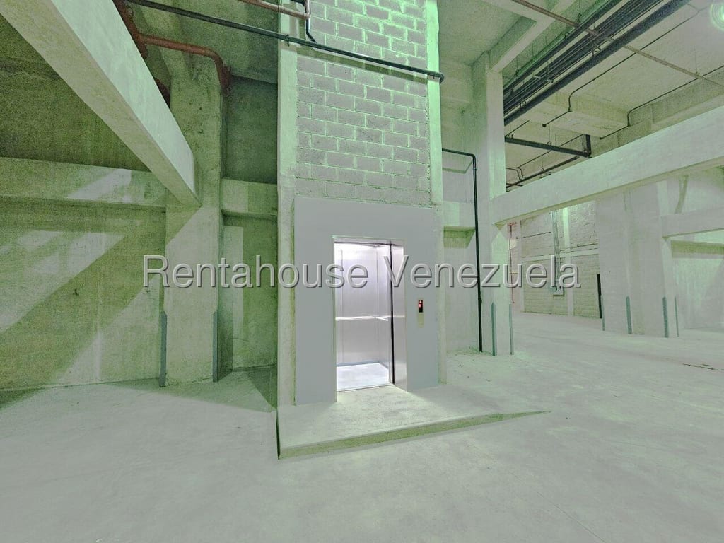 Edificio en Los Ruices, Caracas