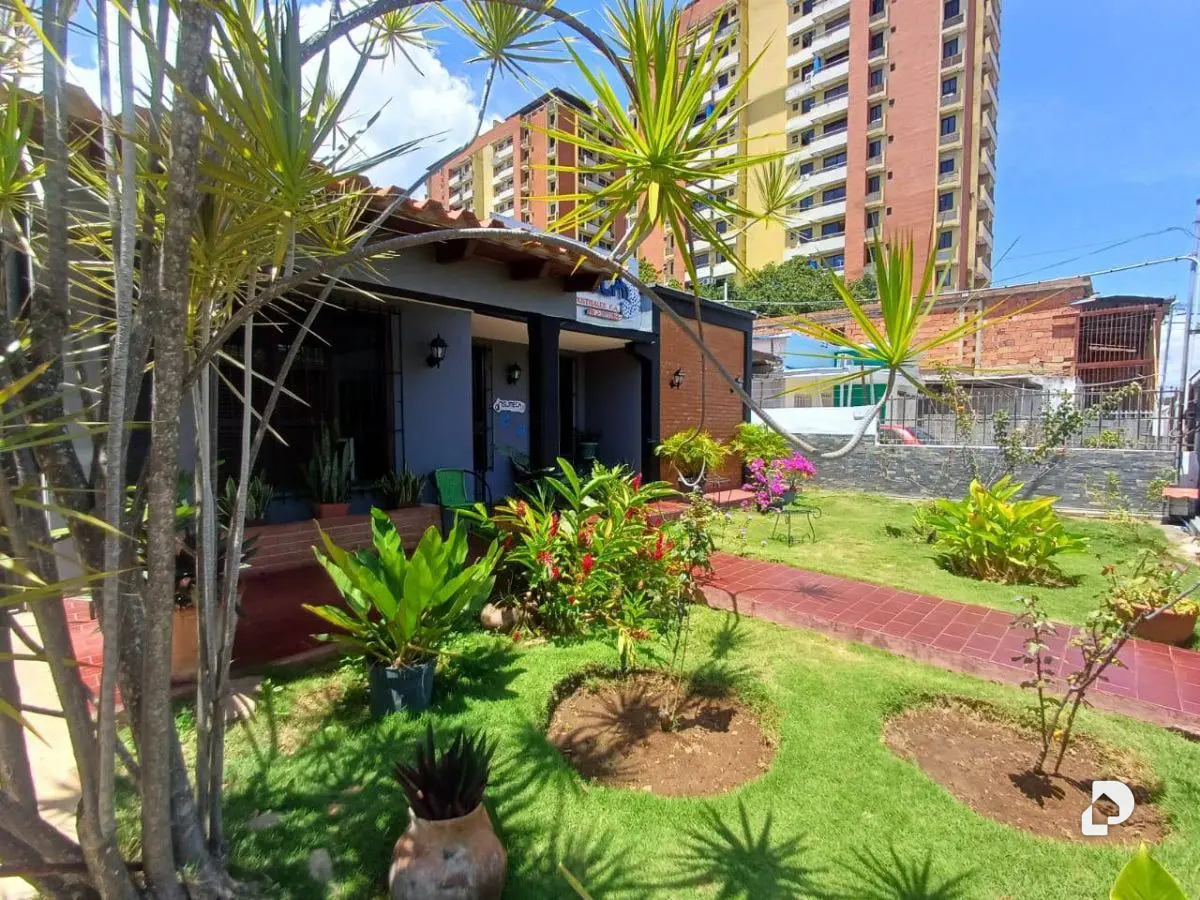 Casa en Av. Rotaria, Barquisimeto – 18