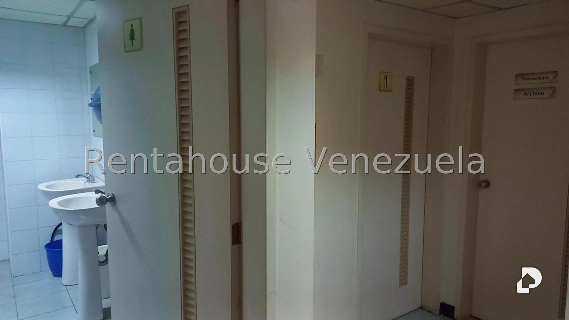 Local comercial en El Cafetal, Caracas – 12