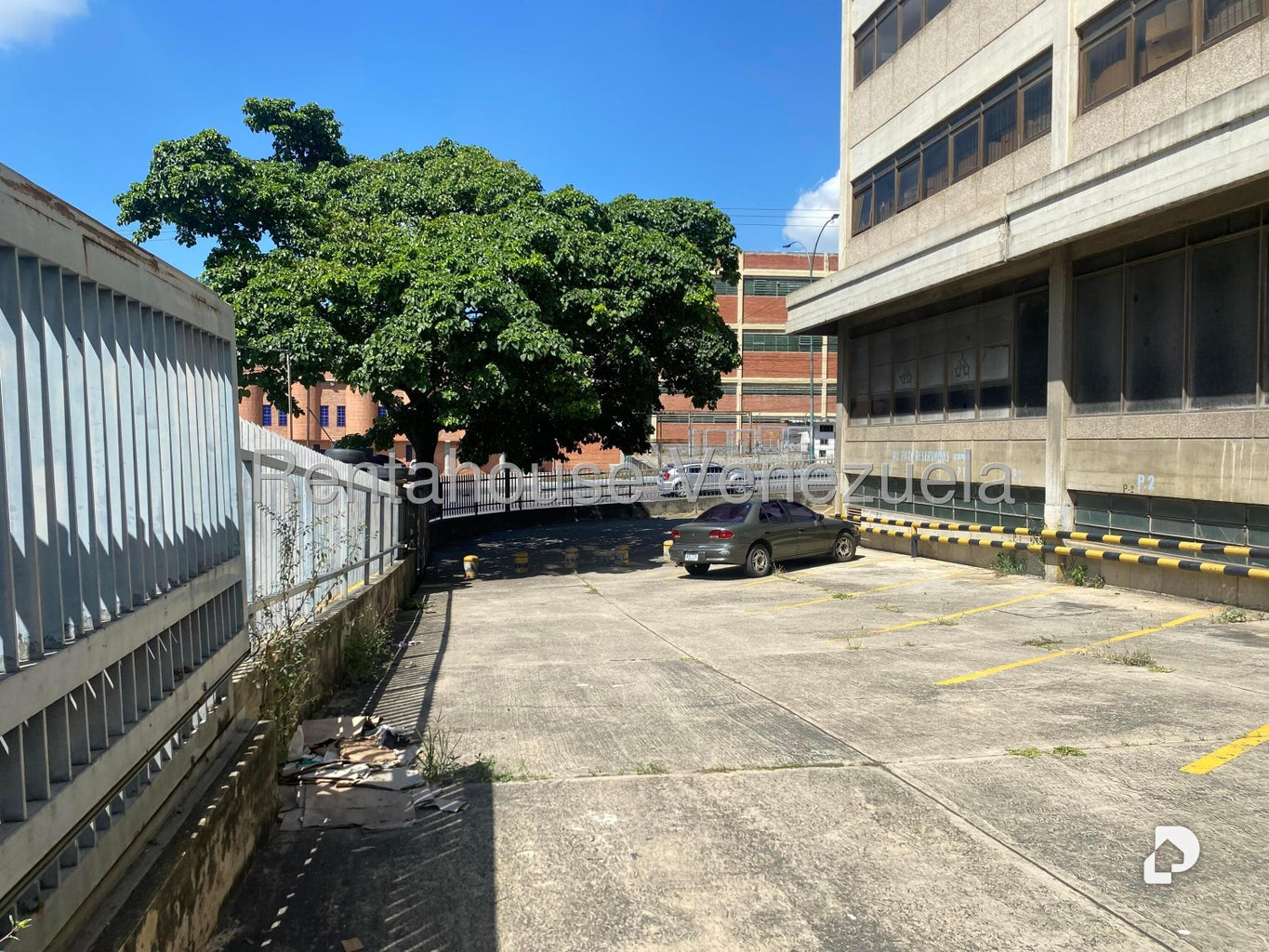 Local comercial en La Yaguara, Caracas – 1