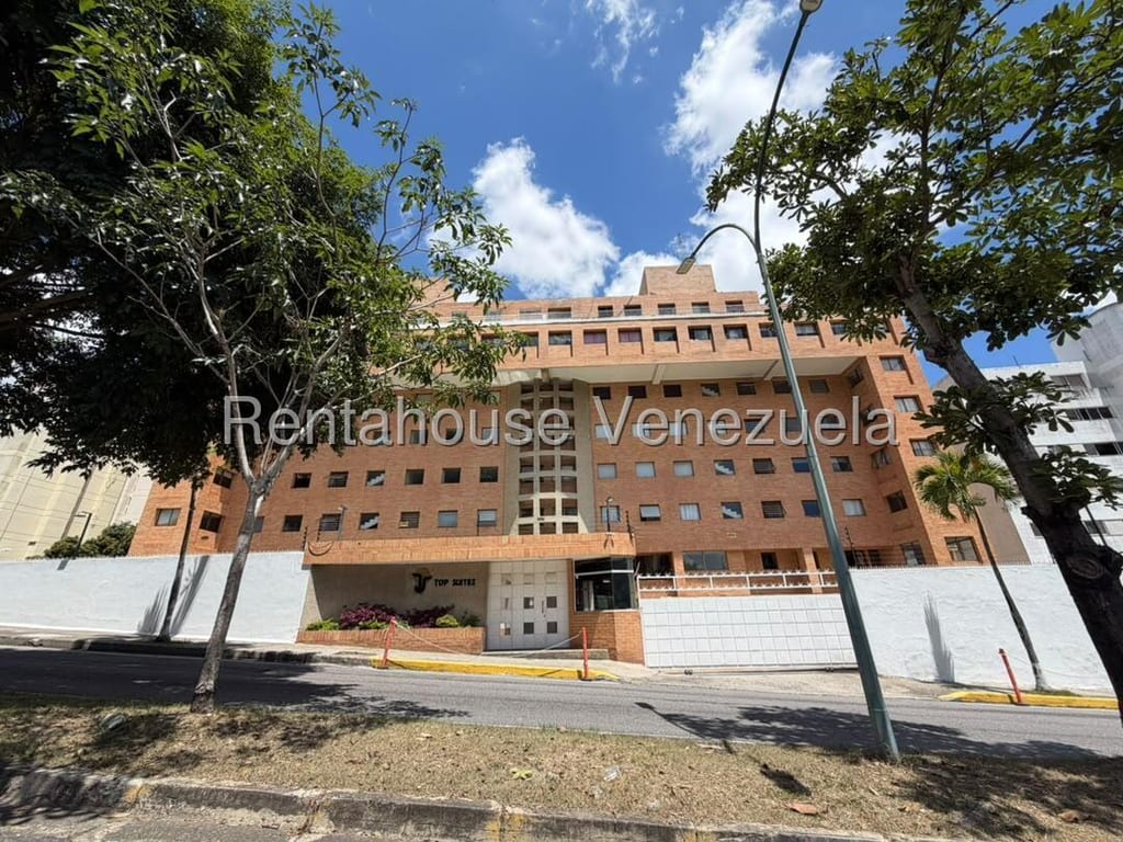 Apartment in Los Samanes, Caracas - 1