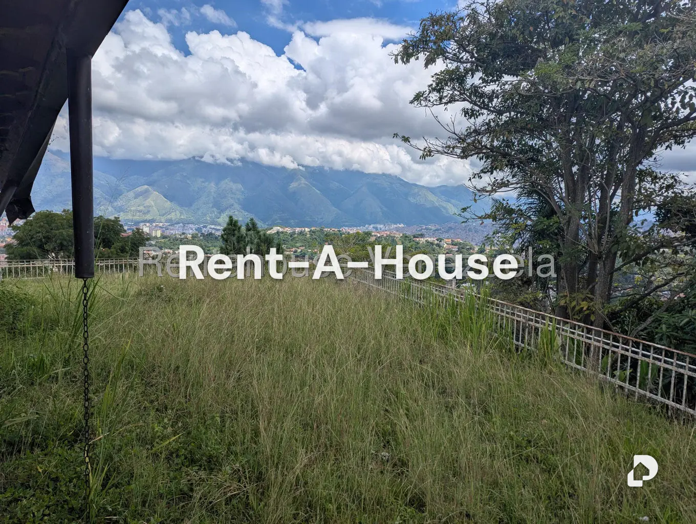 Casa en Cerro Verde, Caracas – 14