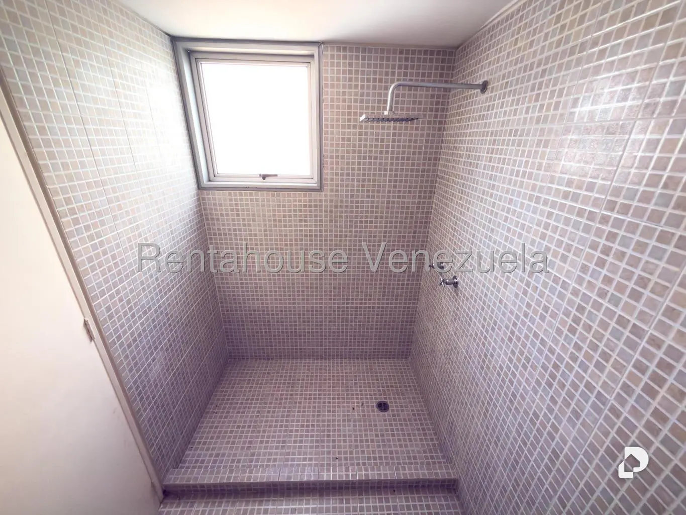 Apartamento en Los Dos Caminos, Caracas – 19