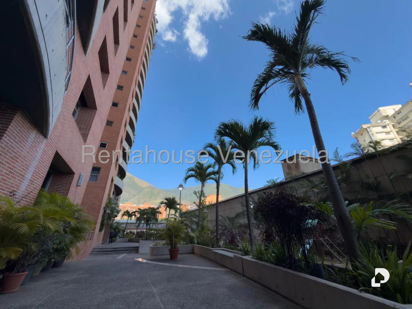 Apartamento en Los Dos Caminos, Caracas – 1
