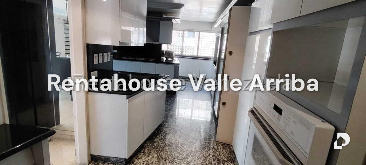 Apartamento en La Florida, Caracas – 22