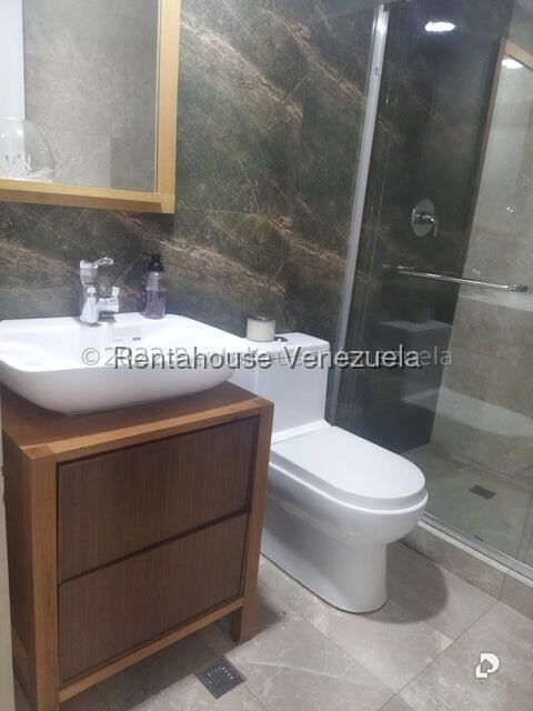 Apartamento en Campo Alegre, Caracas – 25