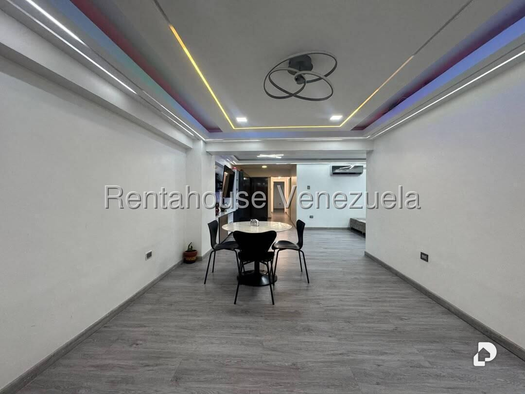 Apartamento en Santa Mónica, Caracas – 8