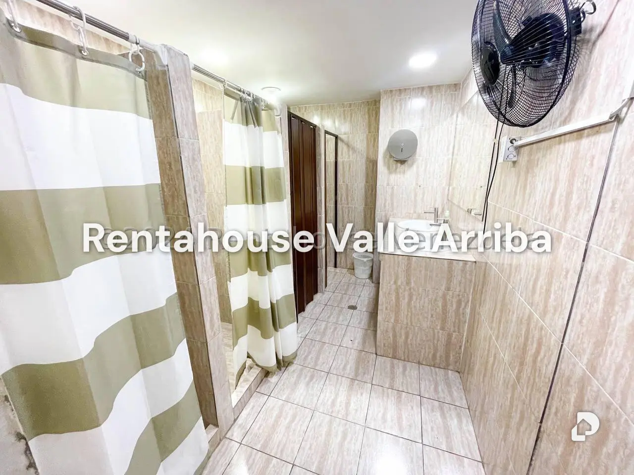Local comercial en Los Palos Grandes, Caracas – 7