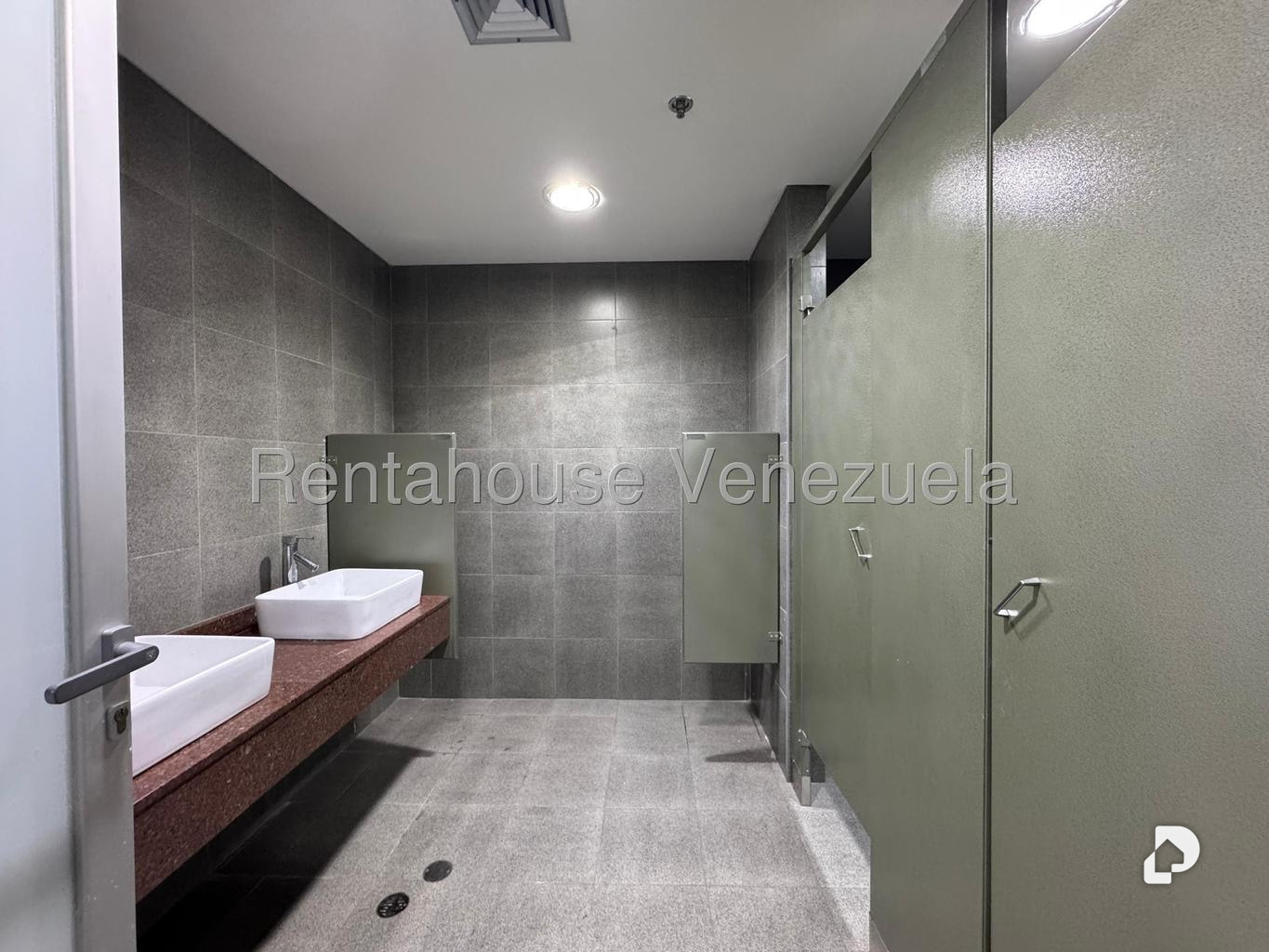 Oficina en Los Dos Caminos, Caracas – 11