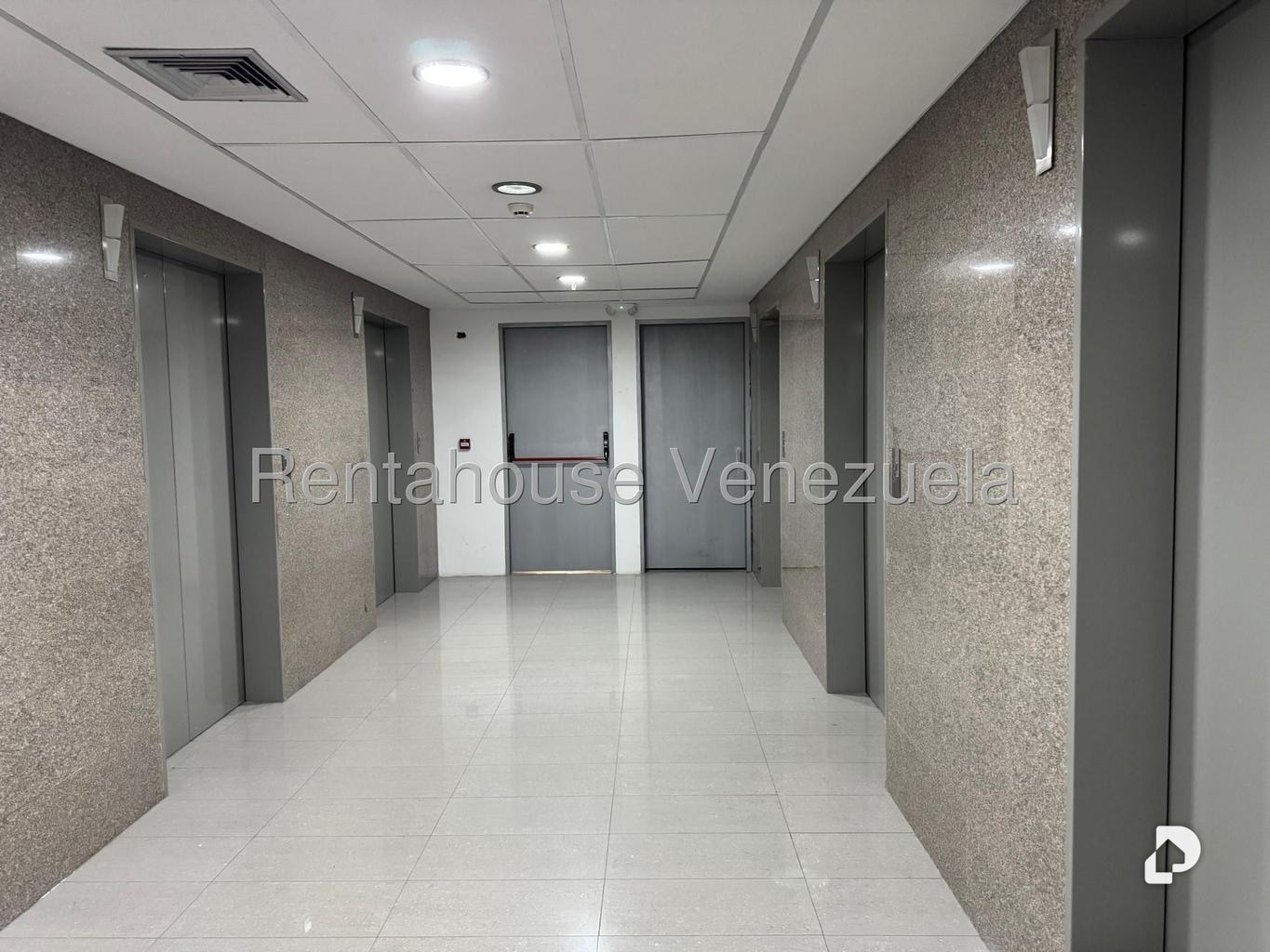 Oficina en Los Dos Caminos, Caracas – 2