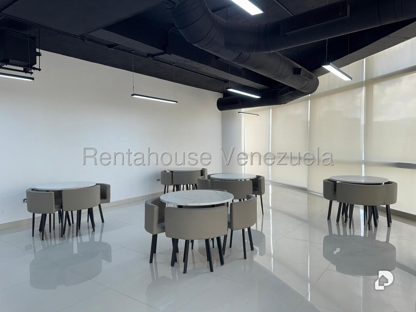 Oficina en Los Dos Caminos, Caracas – 6