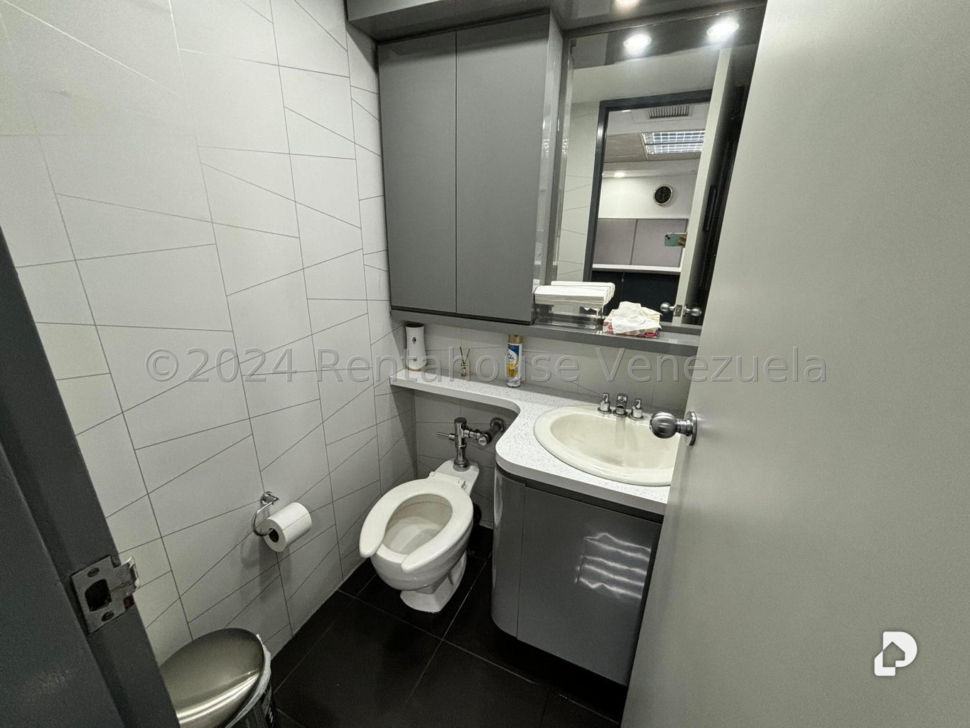Office in Chacao, Caracas – 14