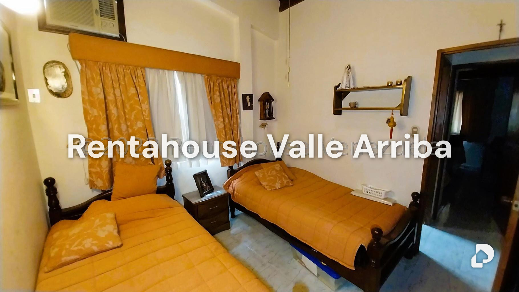 Casa en Alto Prado, Caracas – 27