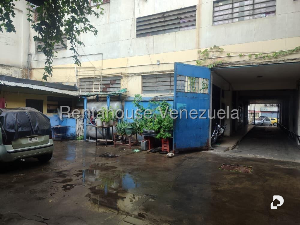 Local comercial en Puente Hierro, Caracas – 11