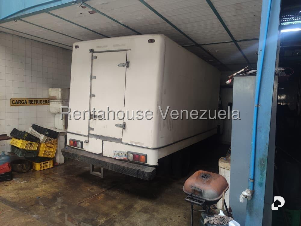 Local comercial en Puente Hierro, Caracas – 13