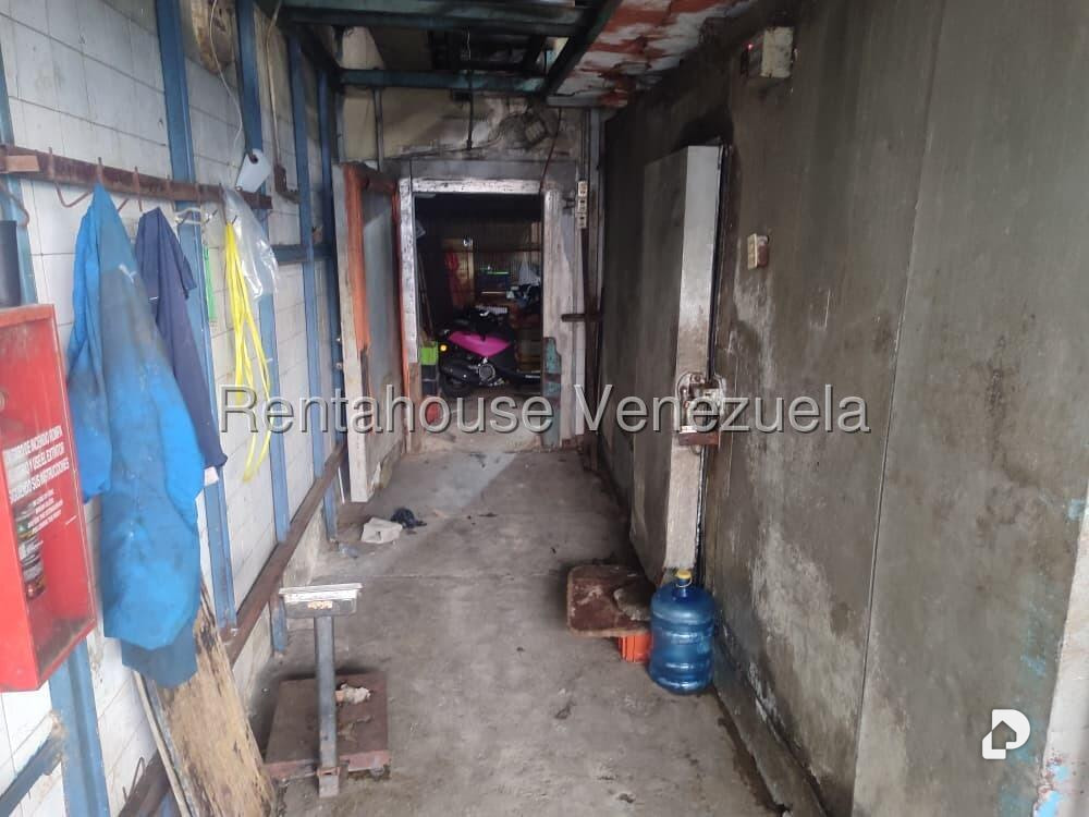Local comercial en Puente Hierro, Caracas – 15