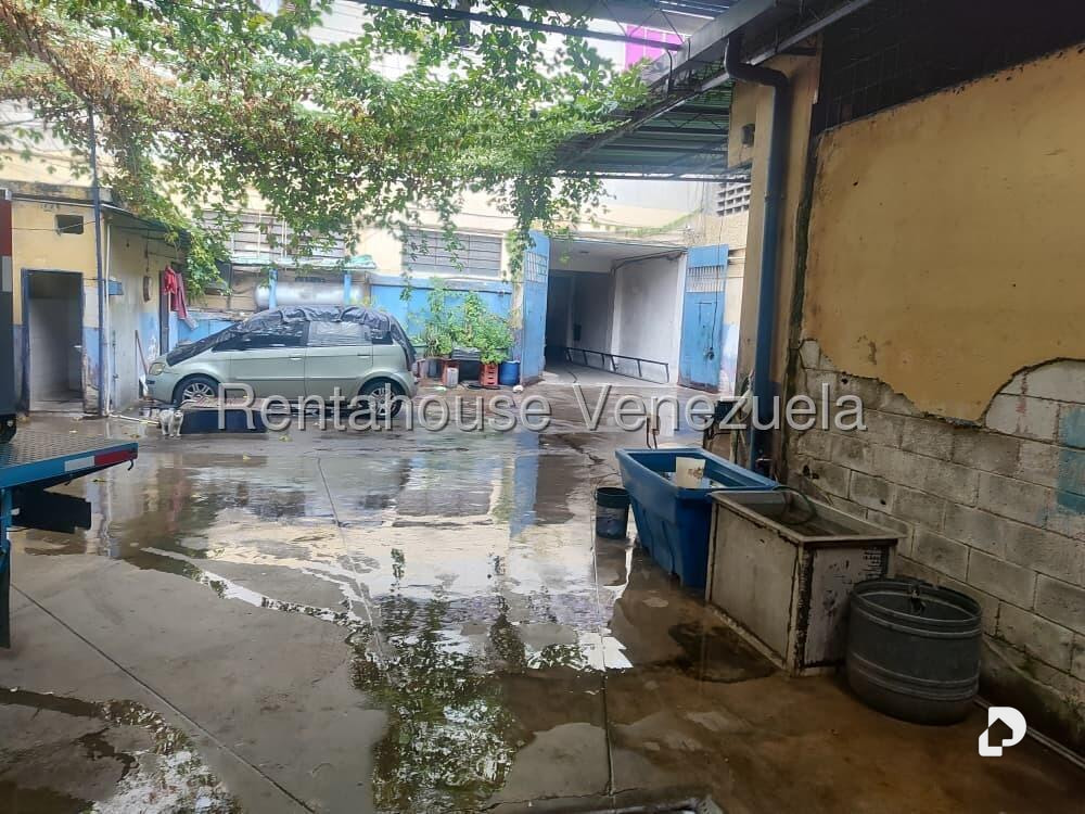 Local comercial en Puente Hierro, Caracas – 7