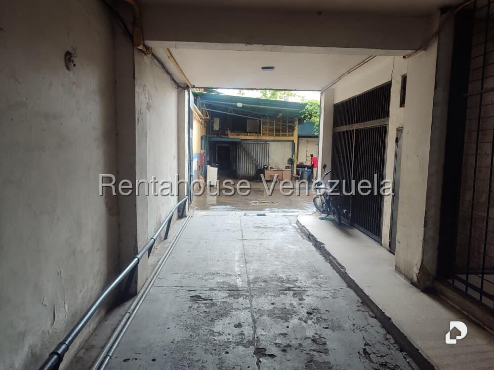 Local comercial en Puente Hierro, Caracas – 4