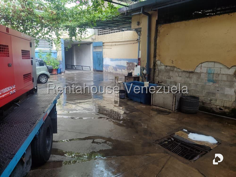 Local comercial en Puente Hierro, Caracas – 8