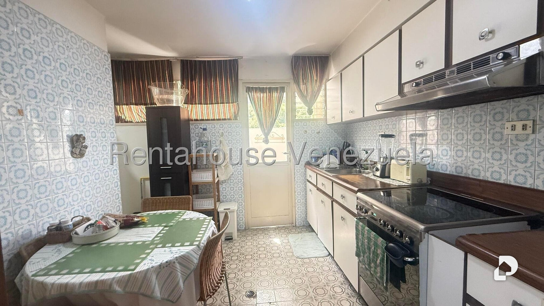 Apartamento en Santa Rosa de Lima, Caracas – 14