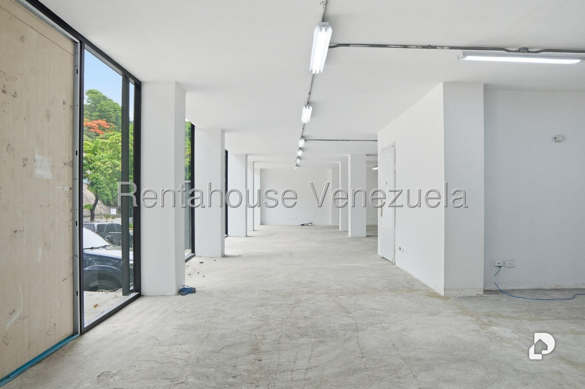 Local comercial en Chuao, Caracas