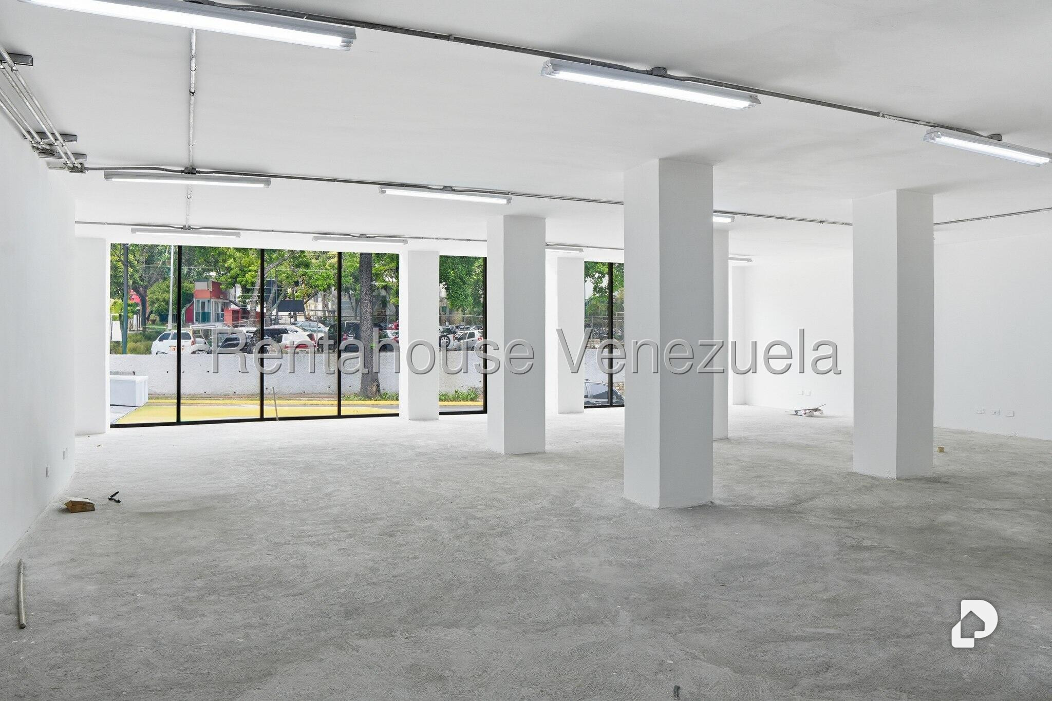 Local comercial en Chuao, Caracas
