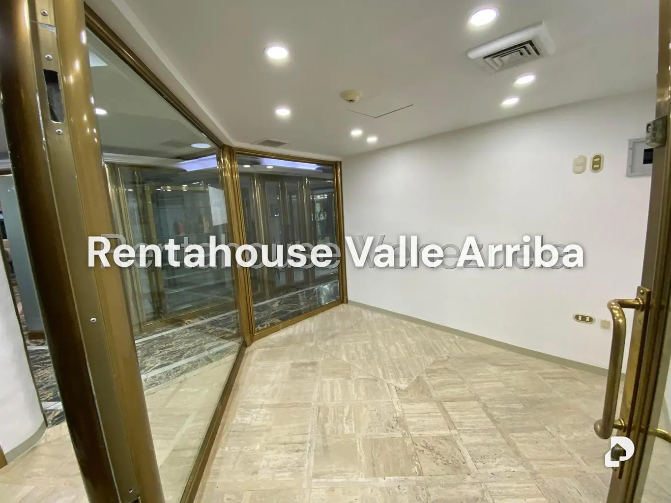 Local comercial en Chuao, Caracas – 6