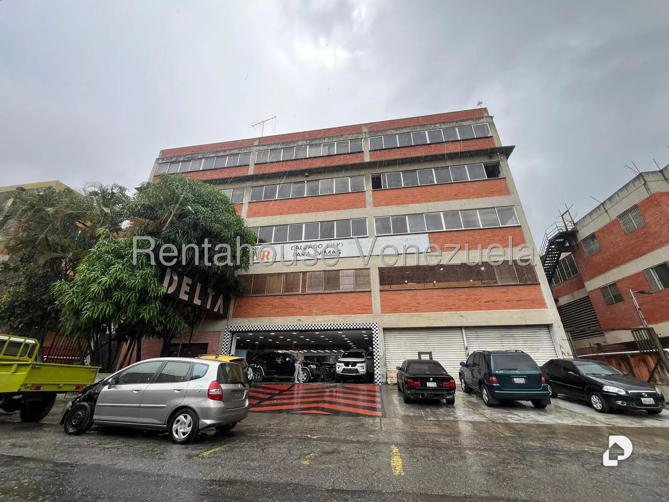 Local comercial en La Urbina, Caracas – 1