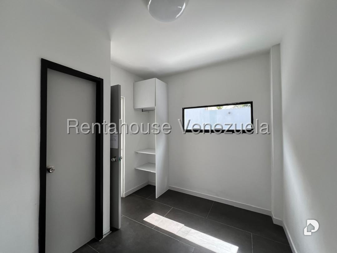 Casa en Los Palos Grandes, Caracas – 20