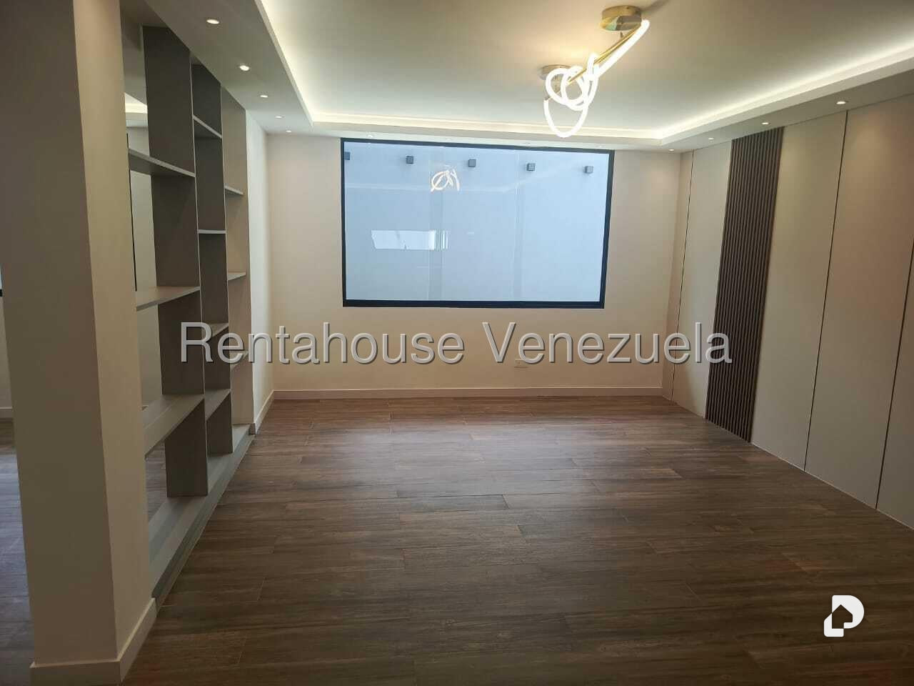 Casa en Los Palos Grandes, Caracas – 6