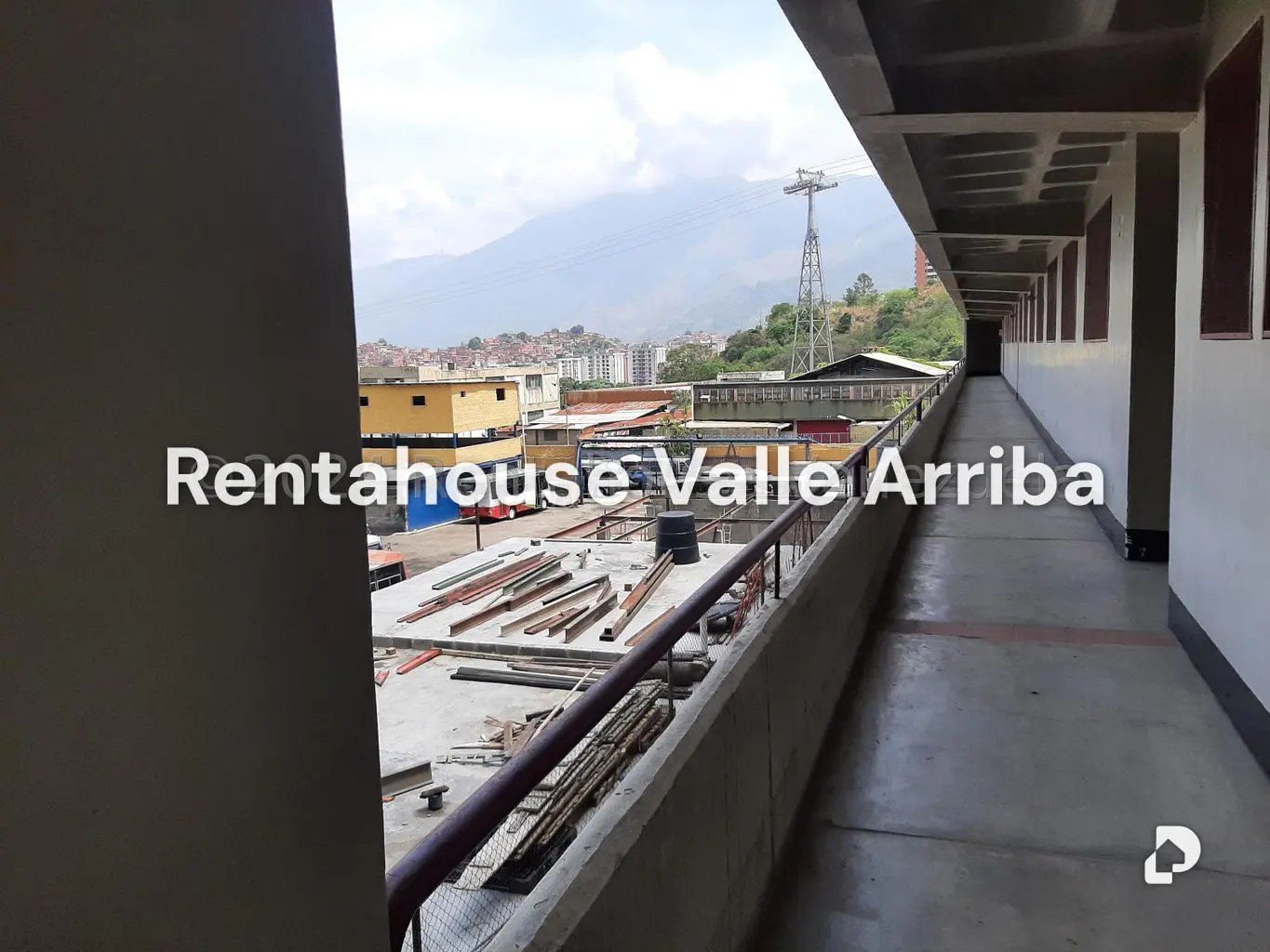 Edificio en Palo Verde, Caracas – 18