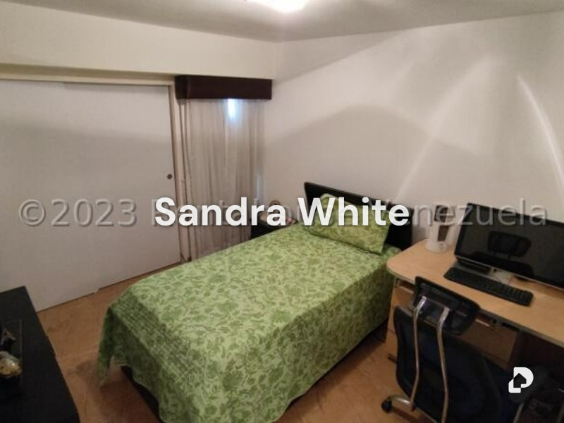 Apartamento en Manzanares. 27-1802, Caracas – 17