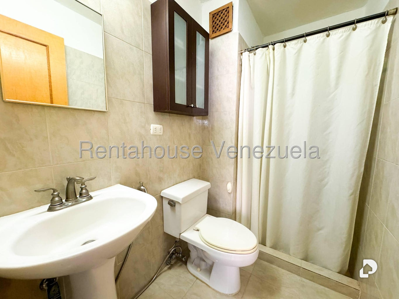 Apartamento en Colinas de La Tahona, Caracas