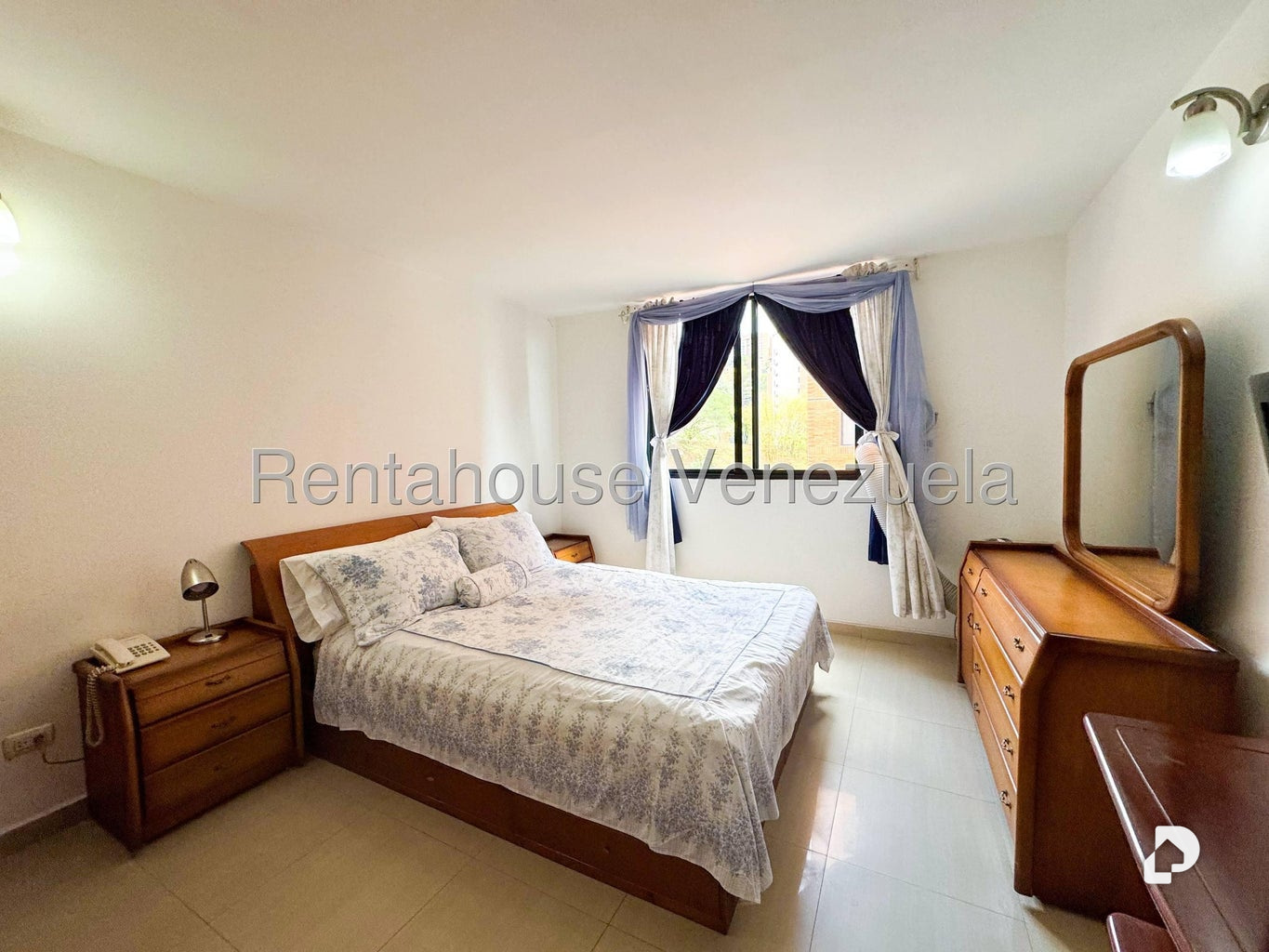 Apartamento en Colinas de La Tahona, Caracas